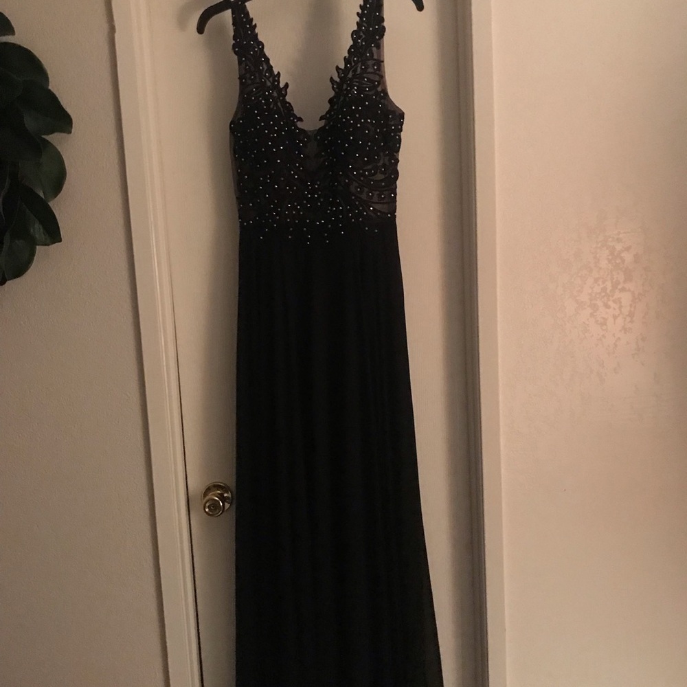 Elegant Black Evening Dress